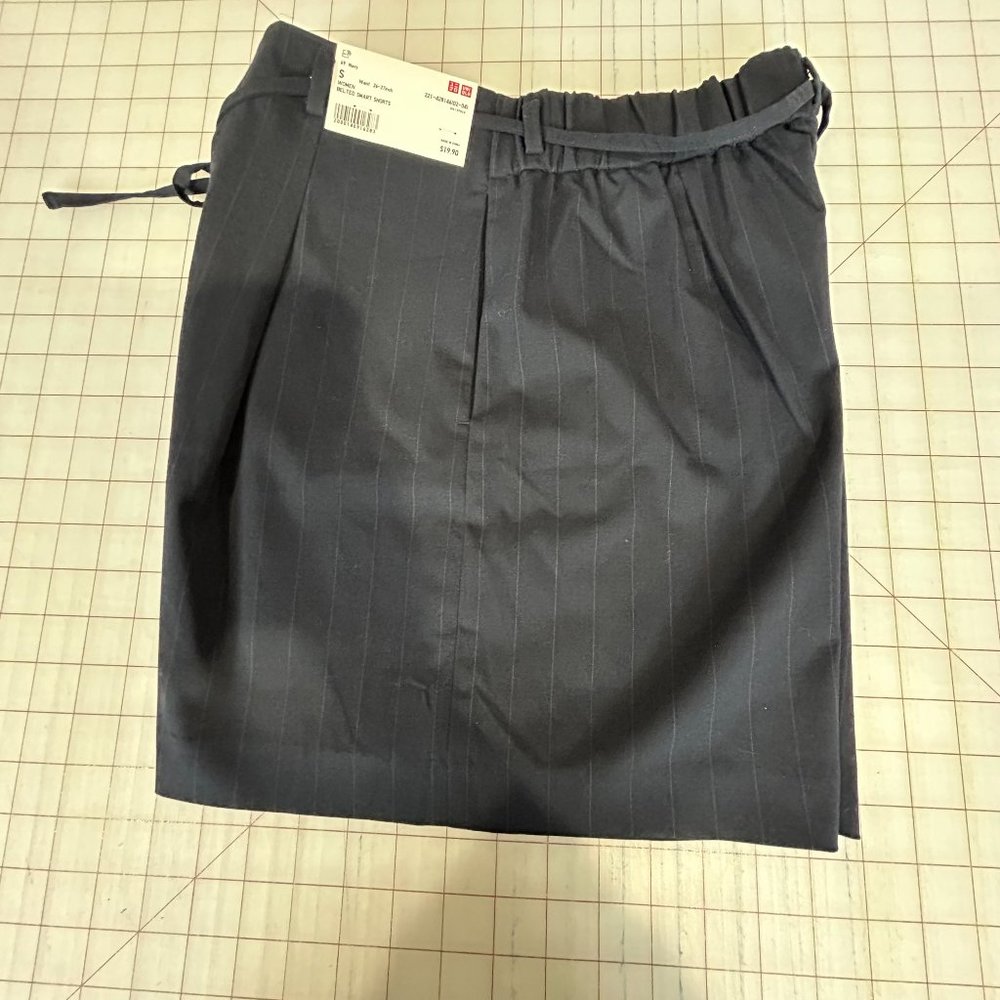 Uniqlo  Woven Women Shorts